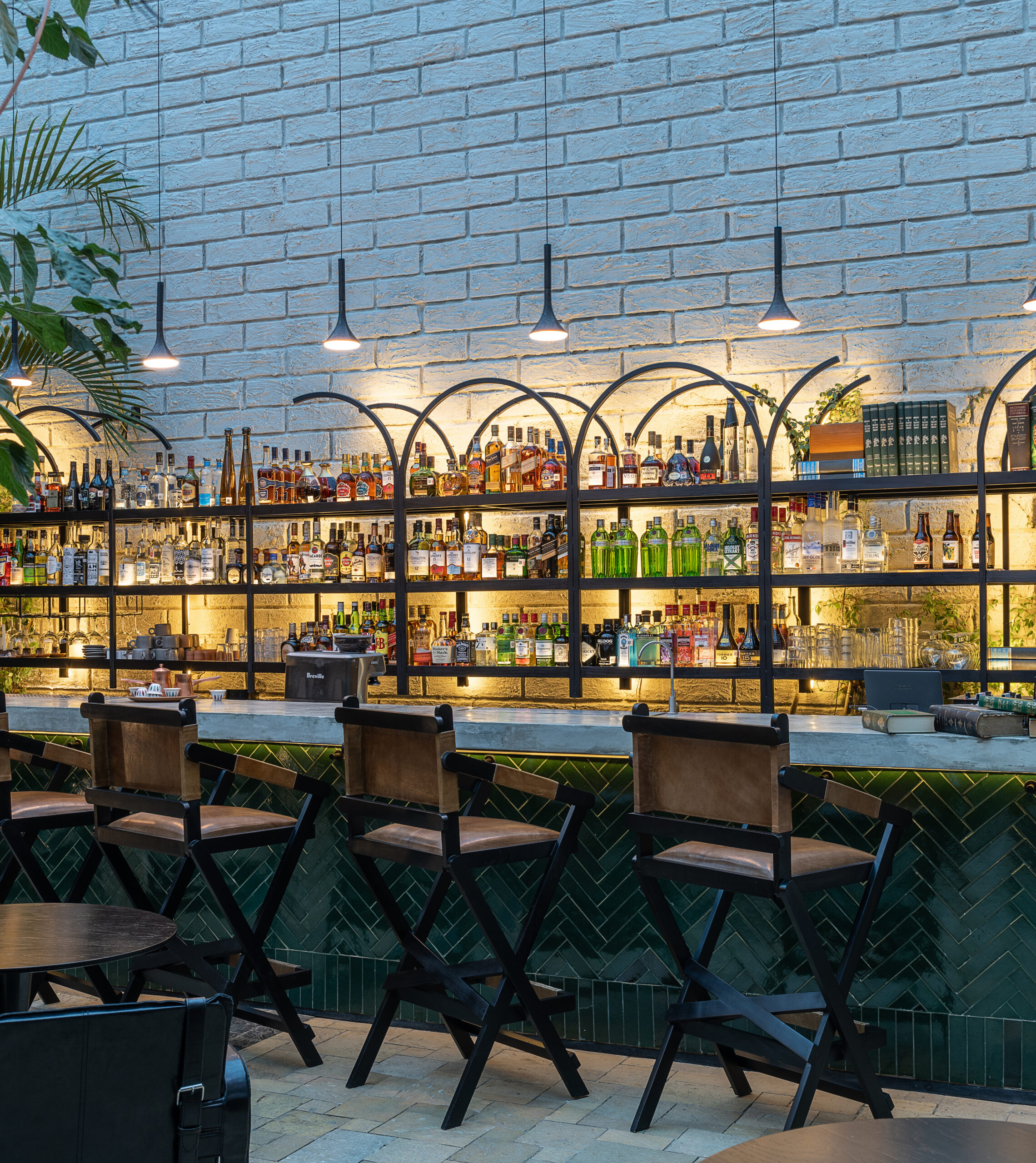 Blom Bar Velasco Arquitectos
